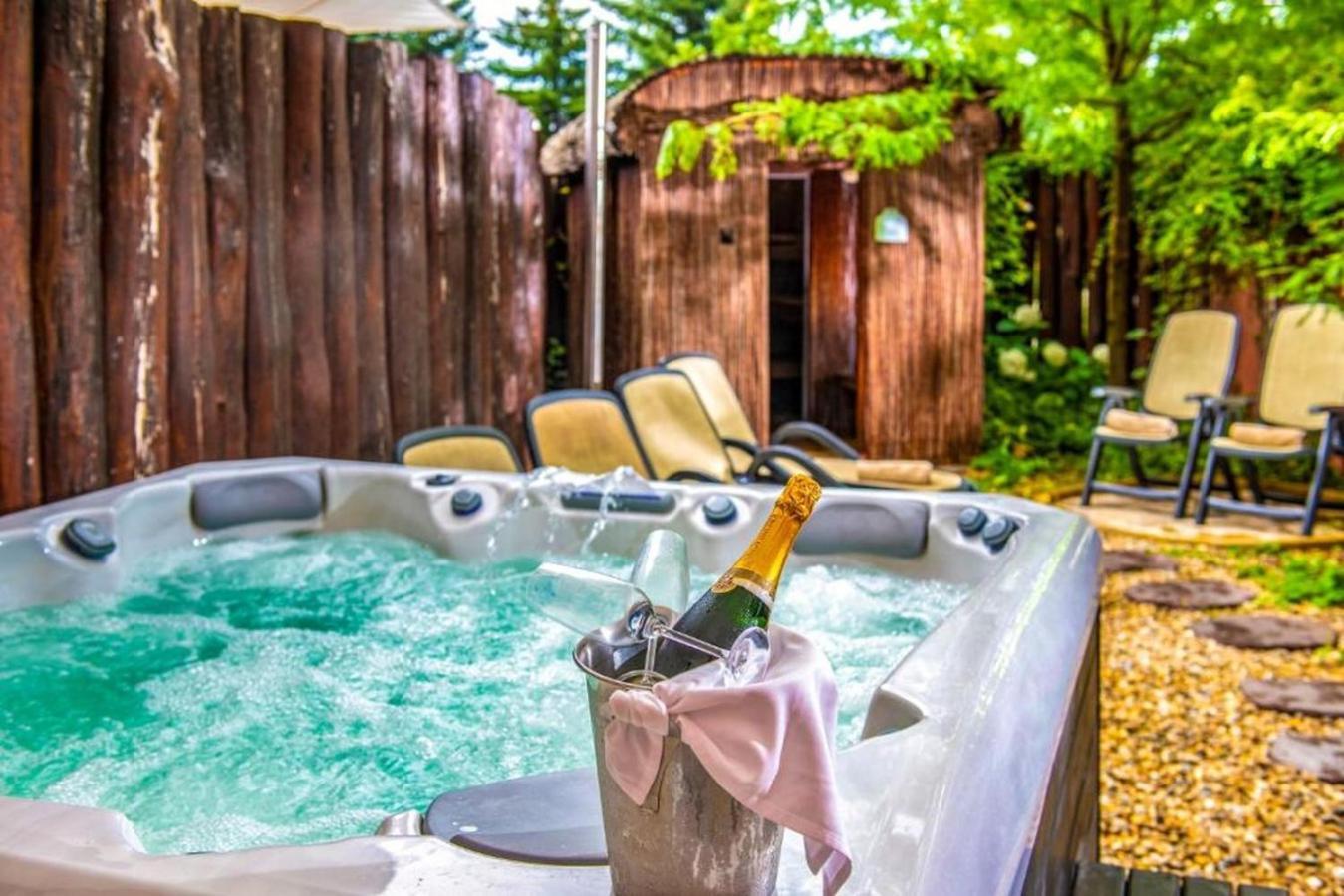 Meses Shiraz Hotel Superior-Adults Only Egerszalok Exterior photo