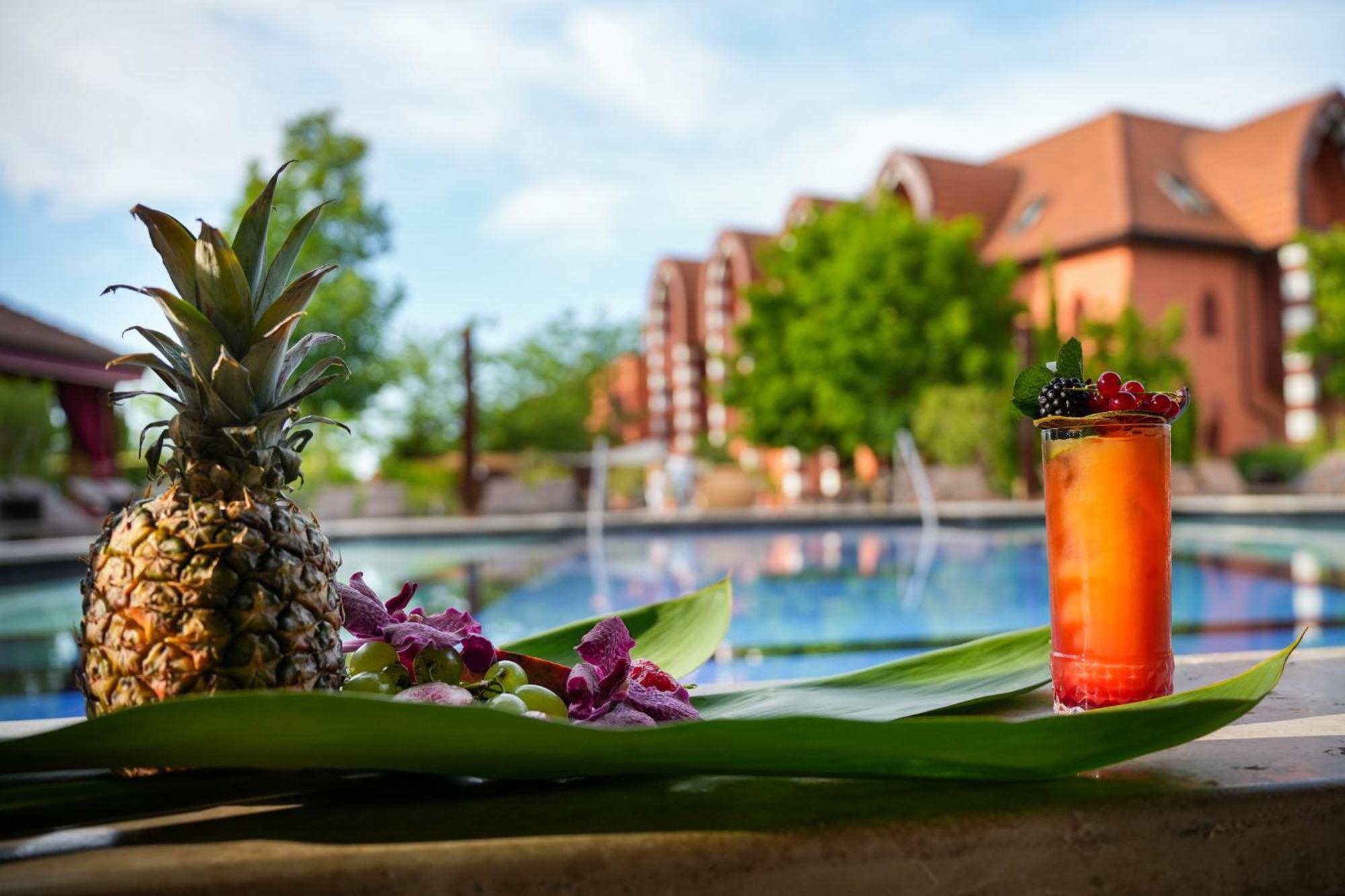 Meses Shiraz Hotel Superior-Adults Only Egerszalok Exterior photo